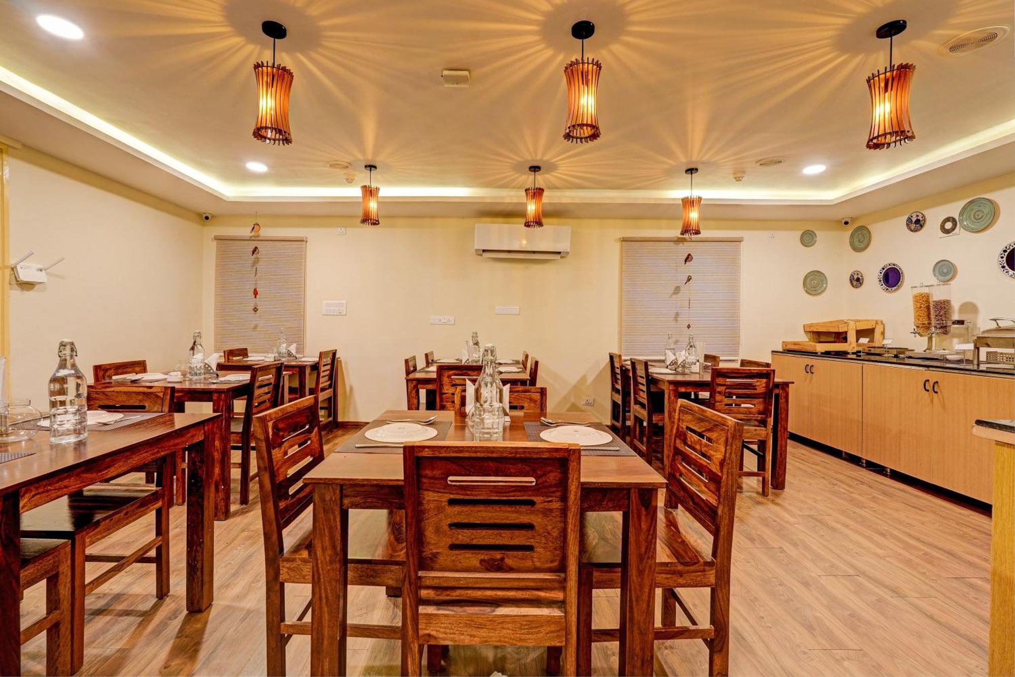 Townhouse 076 Hebbal Hotel Bangalore Exterior foto